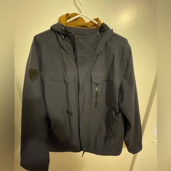 Dark navy blue Oakley water replant shell. Size xl - Picture 2 of 5